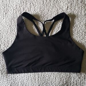 Old Navy Active PowerPress Strappy Racerback Medium Support Sports Bra in Black